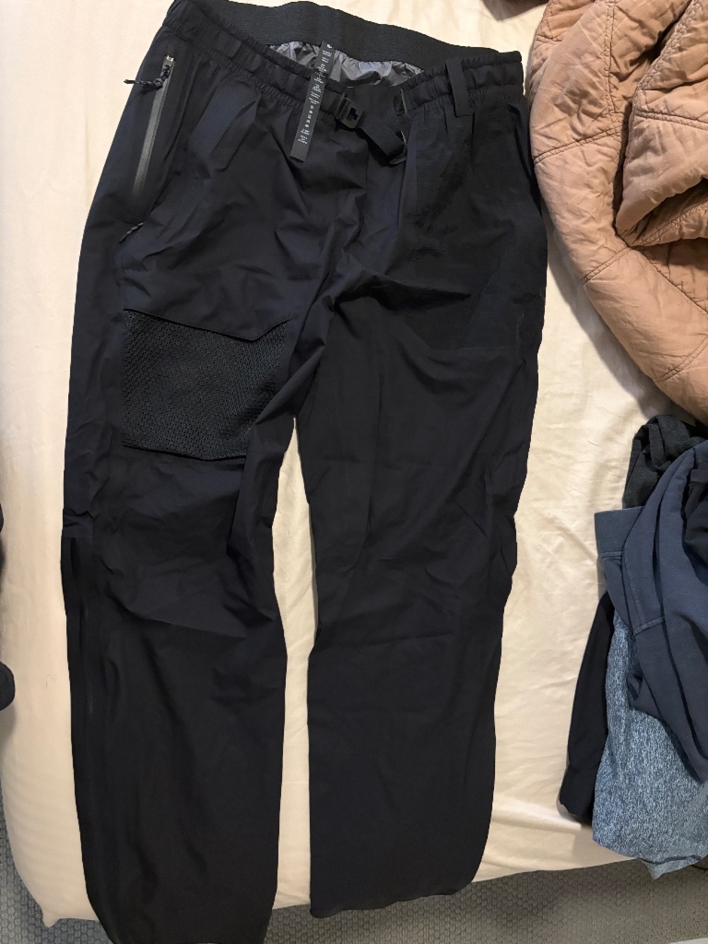 Lululemon Black Technical Cargo/Utility Pants – Tags Attached
